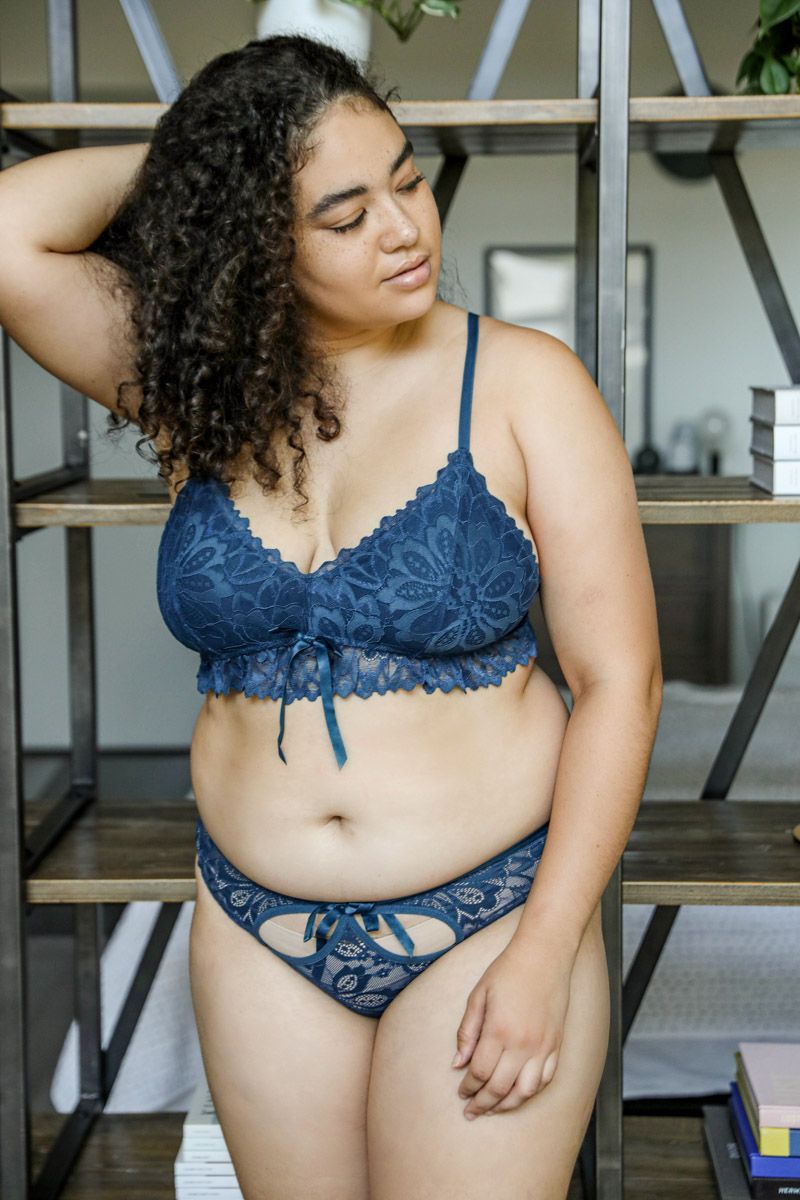 Ruffle Lace